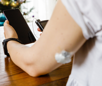 Person using 3G connected medical device